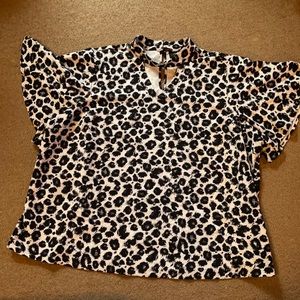 Black and white animal print, Lane Bryant size 28 top.